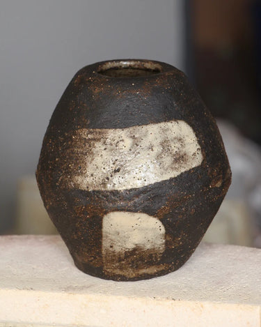 Petit vase céramique noir