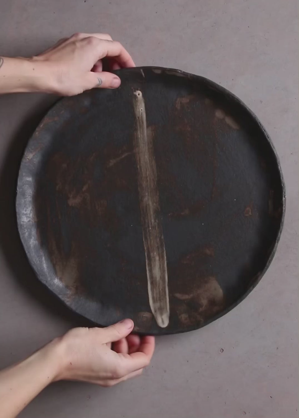 Service assiette noire mat
